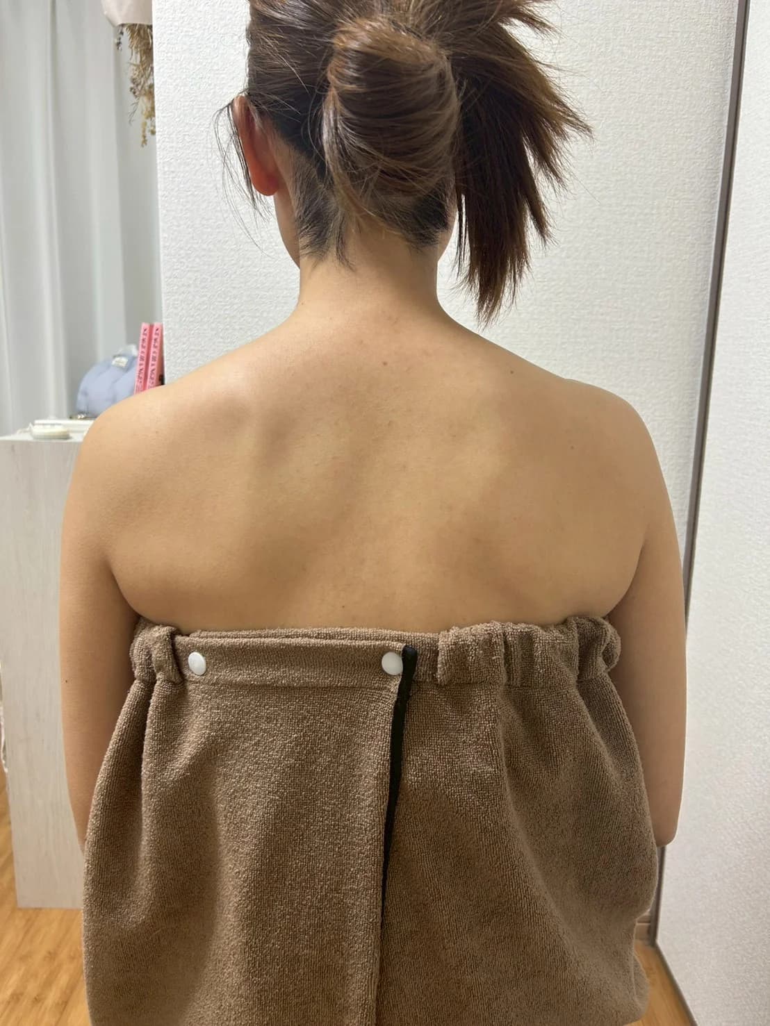 肩周りと背中の厚みが解消 施術前